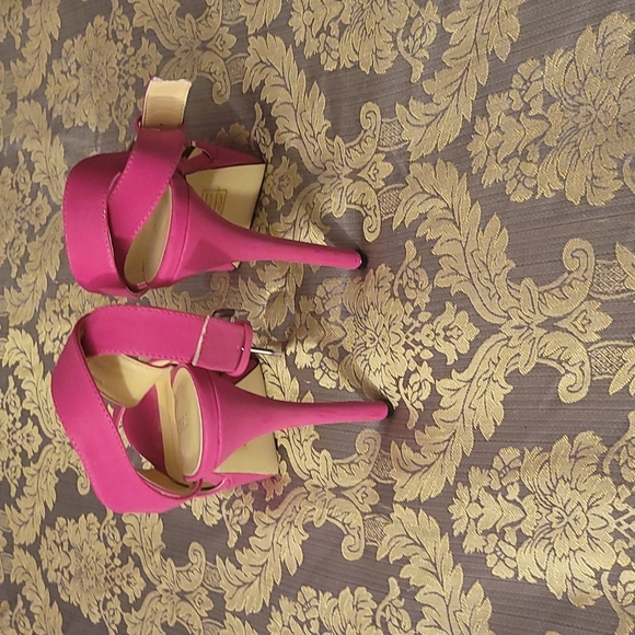 Fuchsia Platform Ankle Wrap Heels - Picture 5 of 10